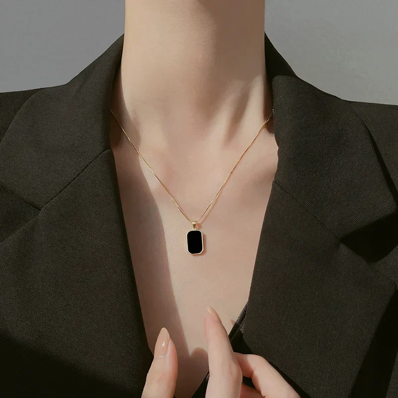 New Minimalist Rectangular Pendant Necklaces For Women Men Korean Black Epoxy Long Gold Color Metal Birthday Daily Gifts Jewelry