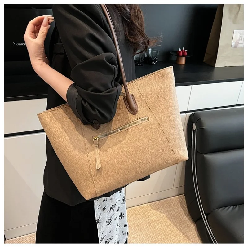 

Premium Women's Shoulder Bag Made Of Prairie-Printed Leather Boasting High-End Lasting Spacious Soft Daily Modern Style​