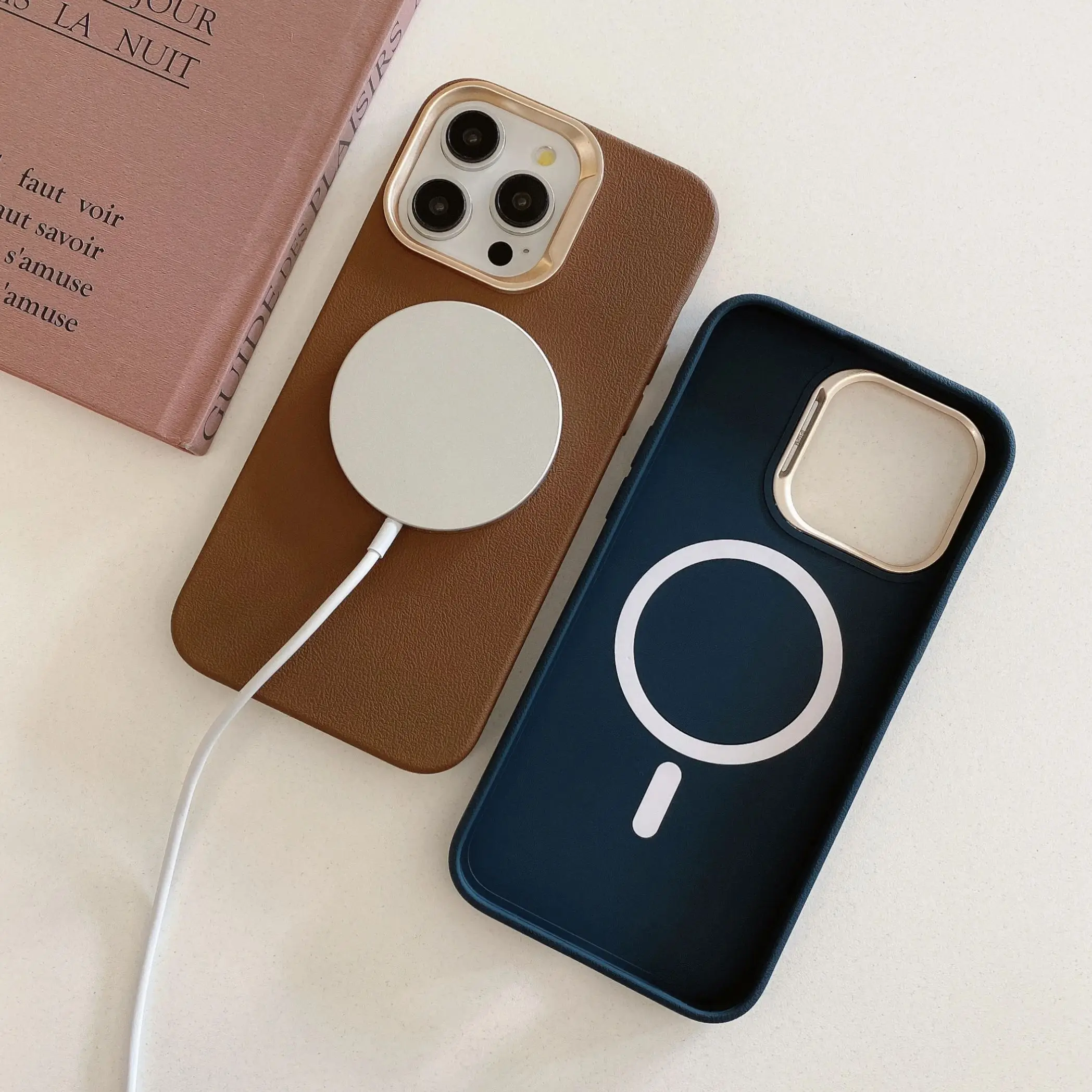 حافظة جلدية غير لامعة لهاتف آيفون 16 بلس 15 14 13 12 11 برو ماكس مغناطيسية لهاتف Magsafe غطاء مقاوم للصدمات