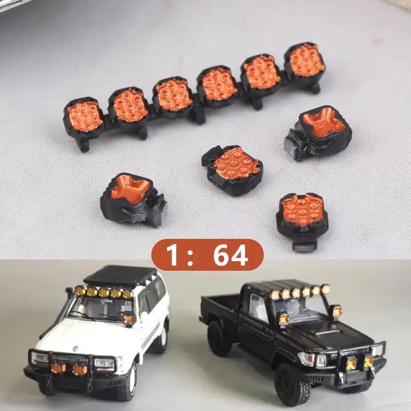 

1/64 Scale Soldier Four Leaf Clover Lamp Searchlight Bumper Light Off-Road Pickup Truck Model Modification Accessories Gifts
