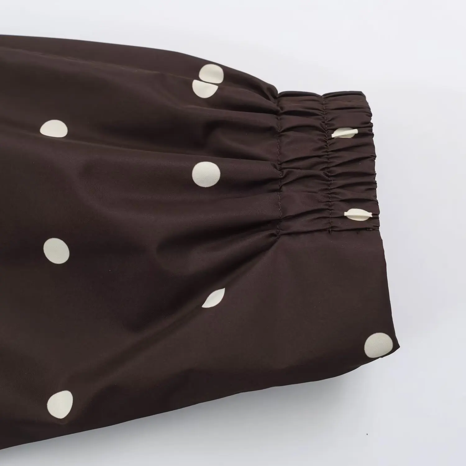 BSAY Damen Bomberjacke mit Polka-Dot-Print, kurz geschnitten, Stehkragen, elastische Ärmelbündchen, lange Ärmel, lässiges Design mit Taschen, kurze Oberbekleidung. – Detail 10
