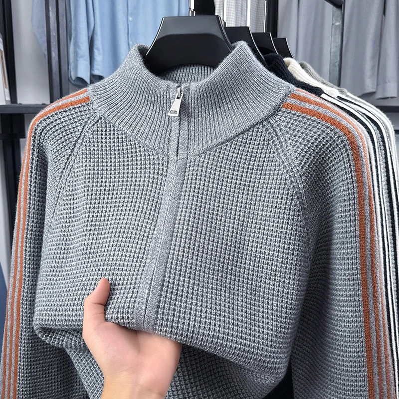 Modischer Herbst-Winter-Strick-Cardigan, Designer-Marke, Klassisches Gestreiftes Design, Herren-Reißverschluss-Stepphals, Neuer Koreanischer Lässiger Pullover-Mantel – Detail 12