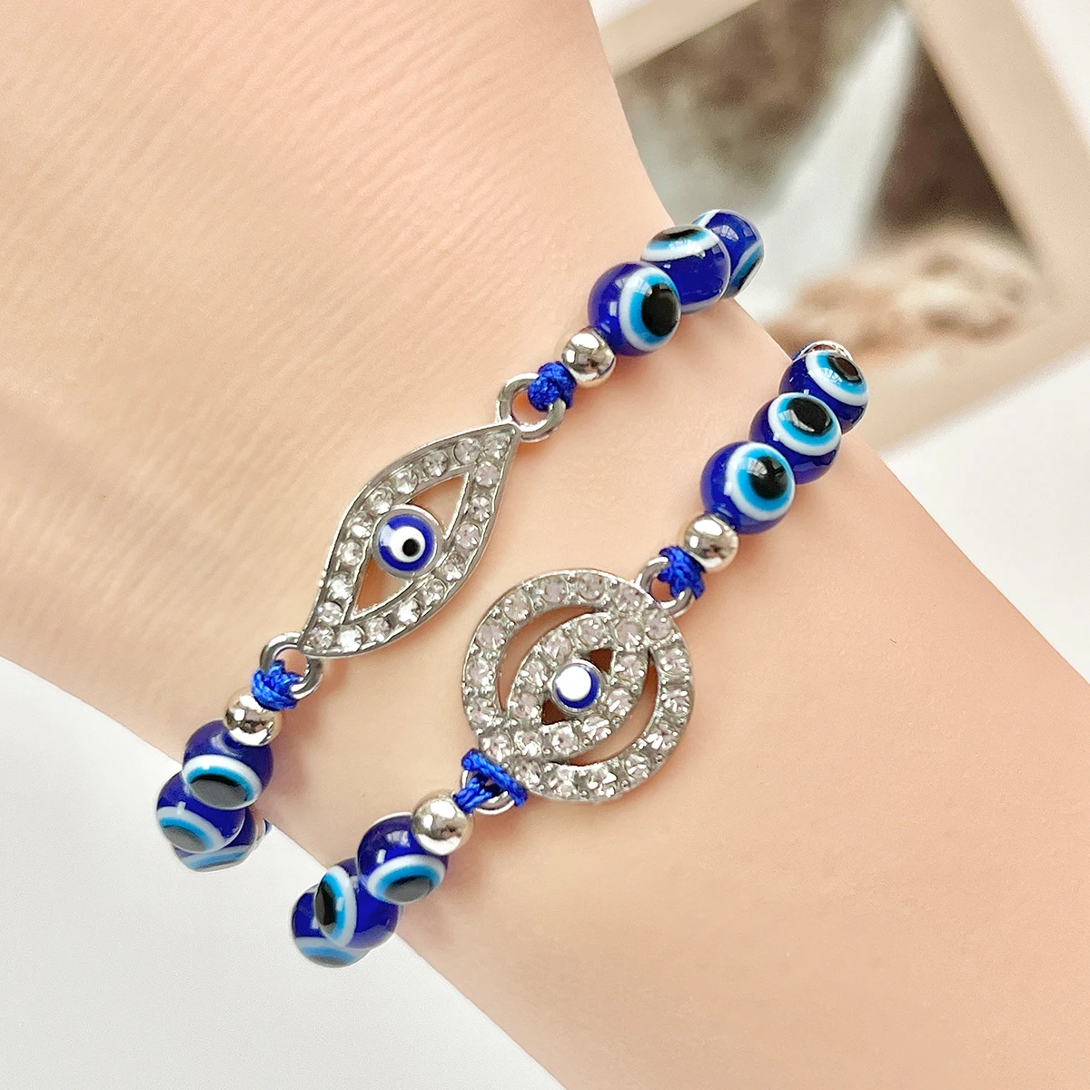 12 Pieces Geometric Heart-Shaped  Set With Rhinestone Resin Bead Braceles Fashionable Men\'s and Women\'s Friendship Bracelet Set