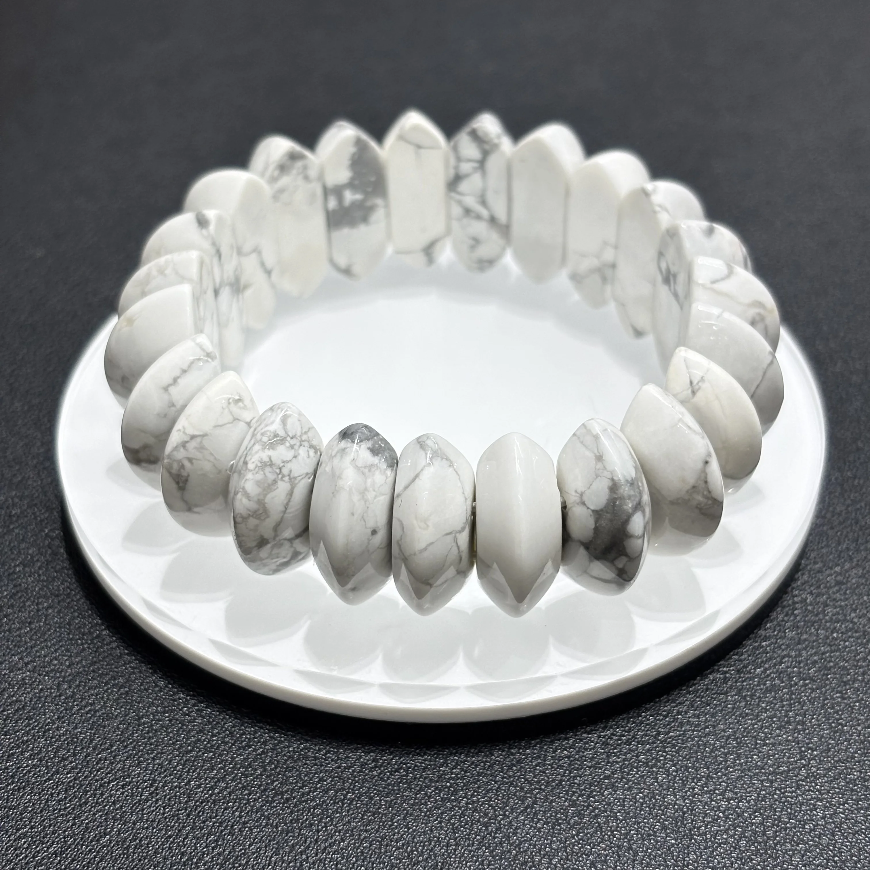 Vintage Souvenir Gift Accessory Natural Howlite Moon Shape Beaded Crystal Bangle Bracelet Jewelry Meditation Tool