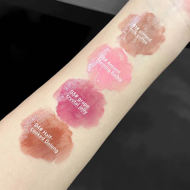 Czterokolorowy zestaw błyszczyków do ust Happy Rabbit Water Gloss Lekka i gładka konsystencja Nawilżająca, łatwa do pokolorowania pomadka do ust