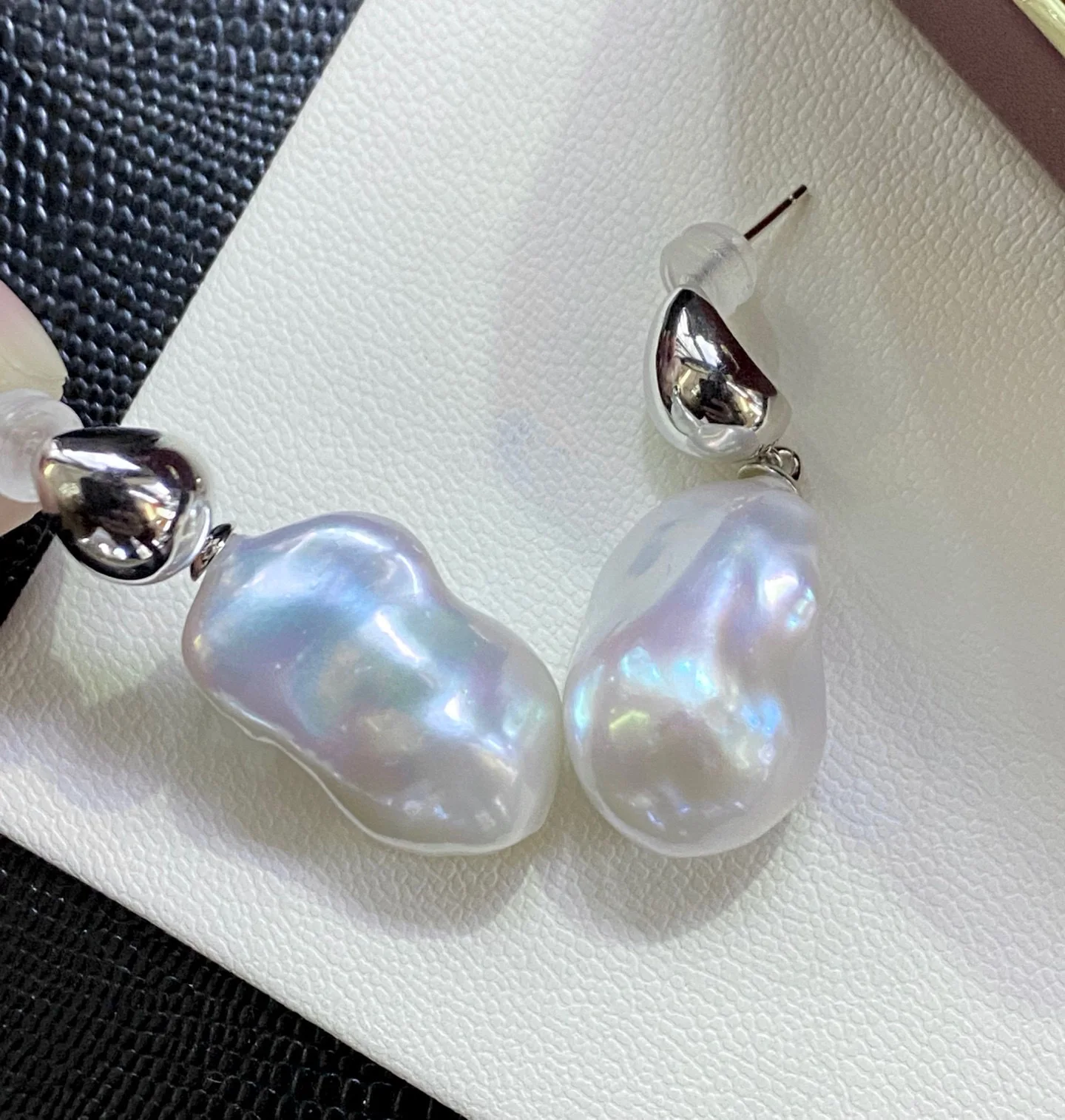 

Design New Pearl Baroque Pearl Earrings AAA18-25mm Natural South Sea Pearl Earrings 925s