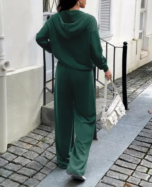 Damski dwuczęściowy zestaw 2025 jesień-zima, uniwersalny komplet z bluzą z kapturem i spodniami, modny i wygodny zestaw spodni casualowych.