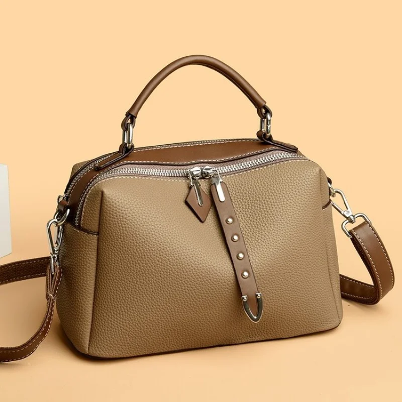 

High-End Women Shoulder Bag With Paris Classic Details And Embroidered Detail For Daily Office Commute​