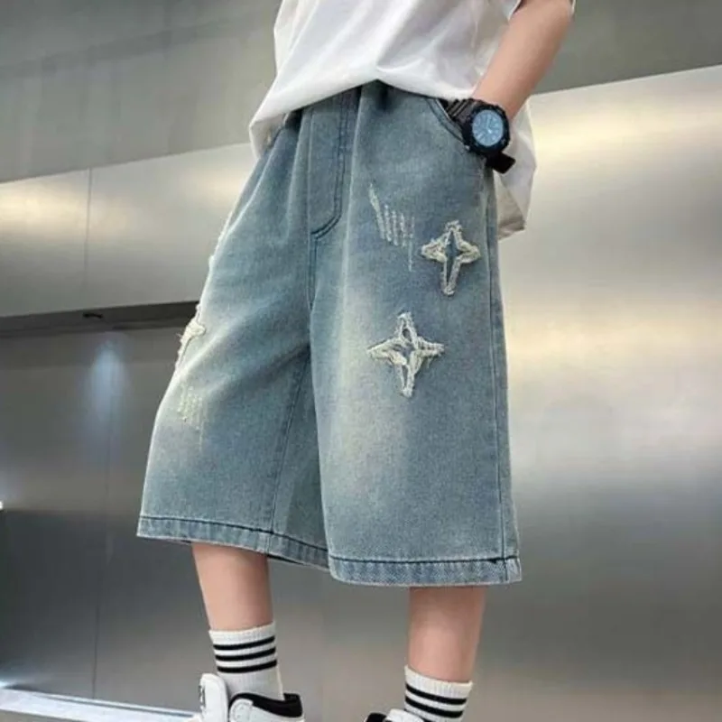 

Новые джинсовые шорты для мальчиков 2026 года, летние, легкие, повседневные, свободного кроя, для подростков, 5 дюймов