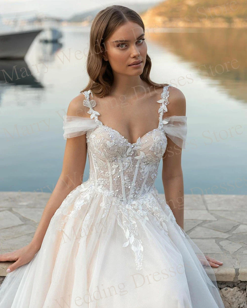 Nuovi abiti da sposa squisiti di lusso arabi una linea Appliques di pizzo abiti da sposa senza spalline senza maniche con perle Robe De Mariée