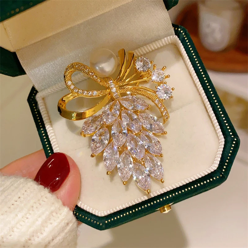 [HS]New 1Pc Fashion Rhinestone Crystal Bow Pearl Brooches Women Clothing Coat Jewelry Accessries Gifts