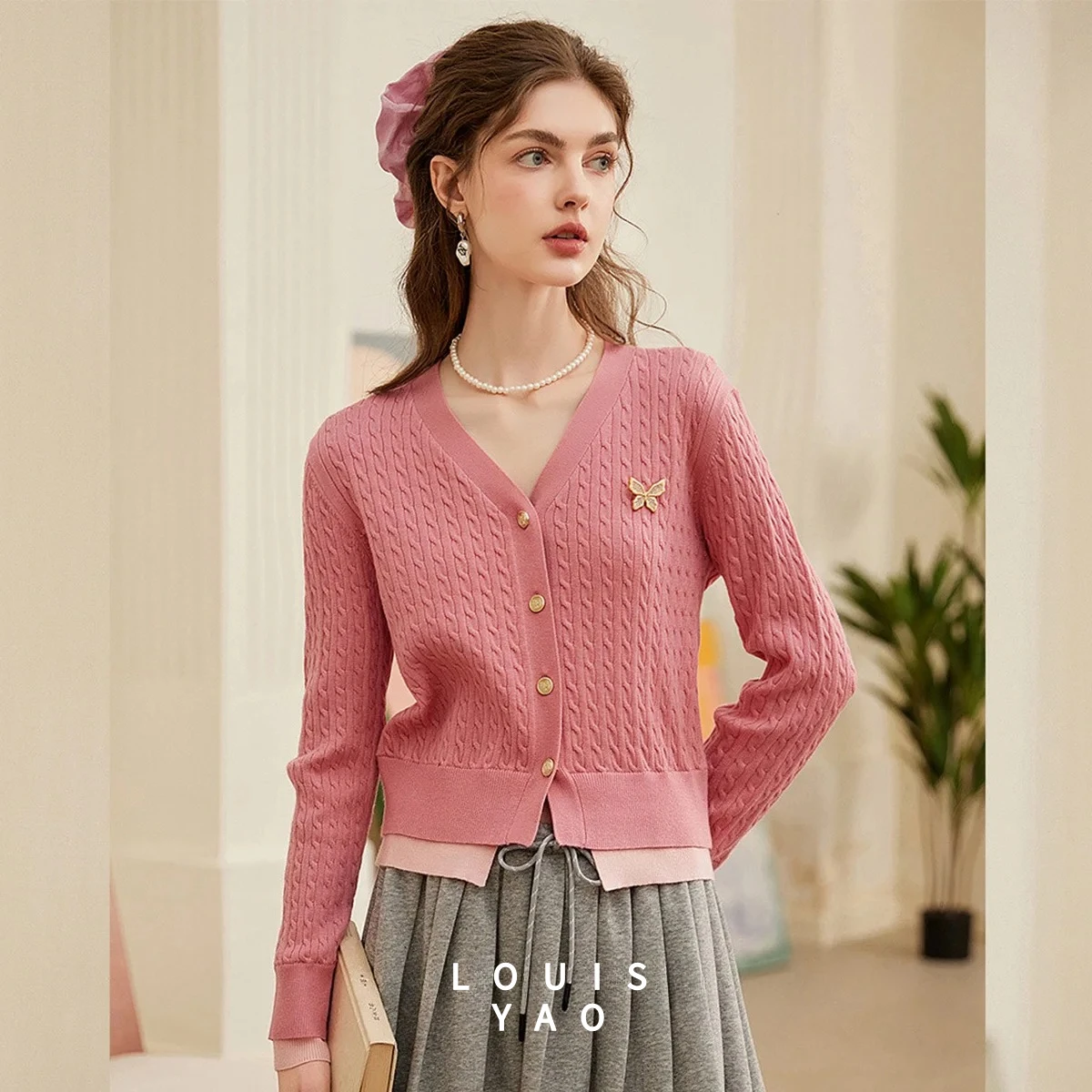 

LOUISYAO Contrast Colour Fake Two-Piece Cardigan Spring 2025 V-Neck Single-Button Women's Knitwear Tops New Chic Street