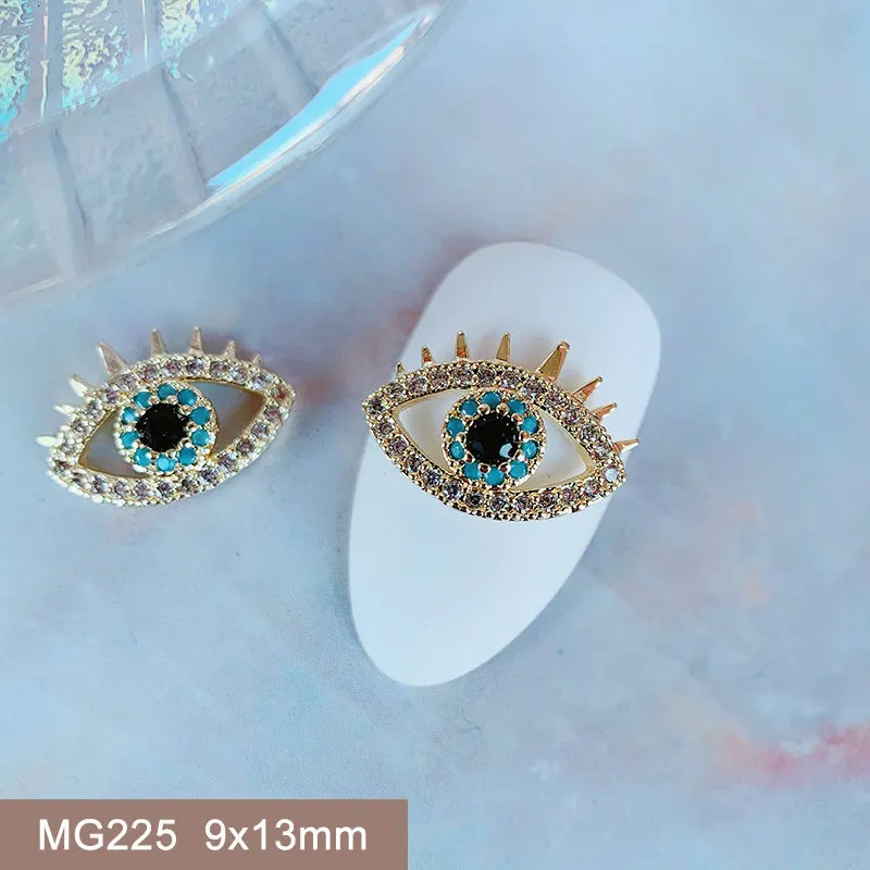 

10pcs Luxury Demon Devil's Blue Eye Zircon Crystals Rhinestones Nail Art Jewelry Decorations Nails Accessories Charms Supplies