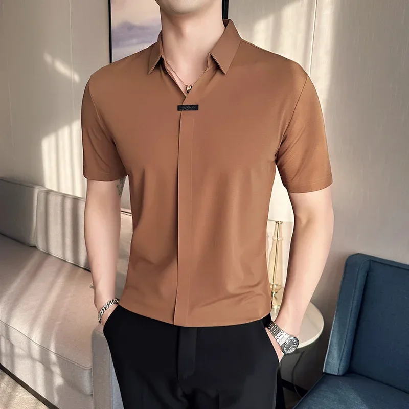 Męski T-shirt z krótkim rękawem o wysokiej elastyczności, oddychający i miękki, gładki, casualowy, slim fit, z jedwabiu lodowego, odzież męska na lato 2025.