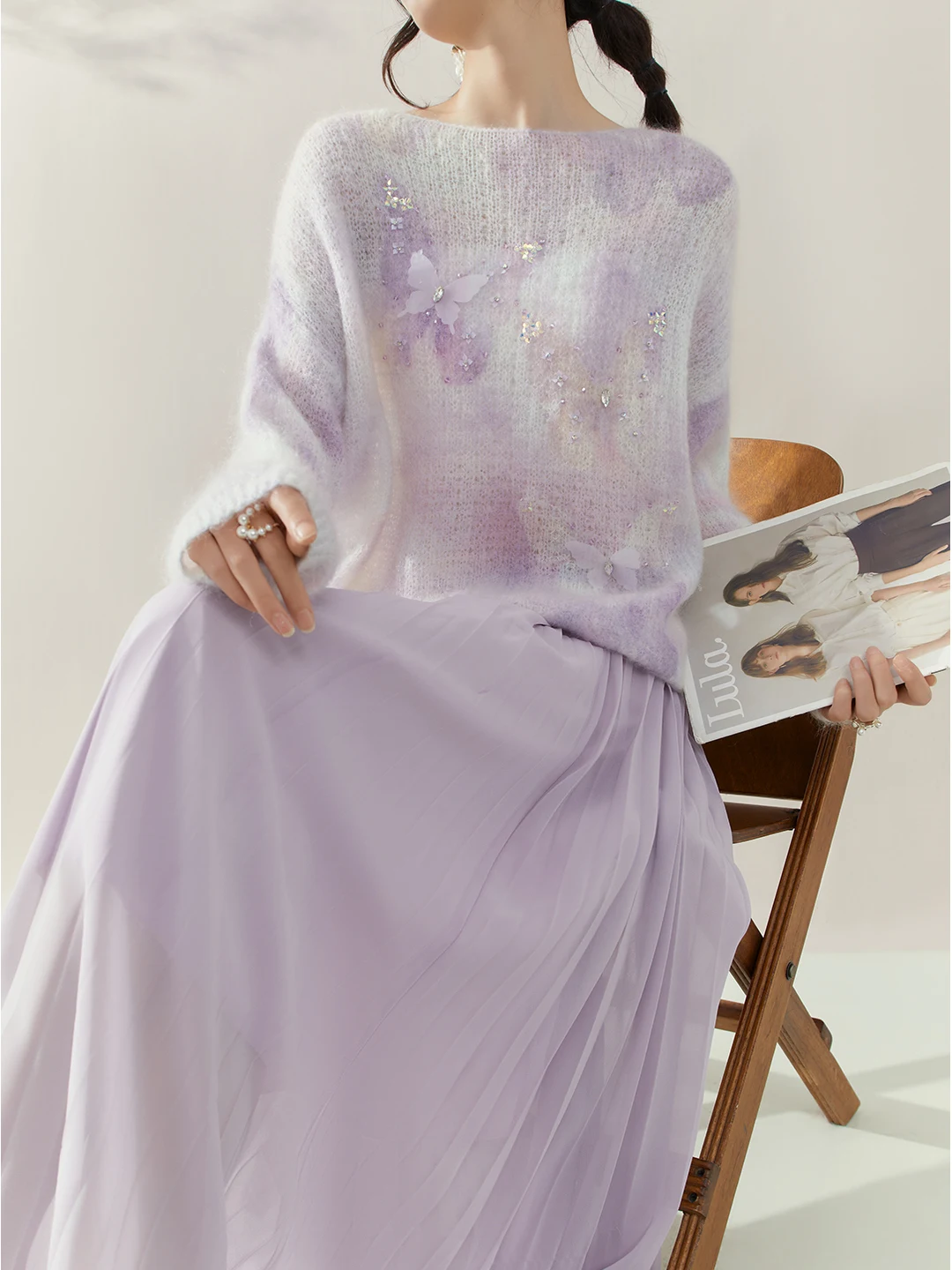 

Мягкий, уютный, струящийся свитер с объемной вышивкой, вязаный, повседневный, свободного кроя, с длинными рукавами, круглым вырезом