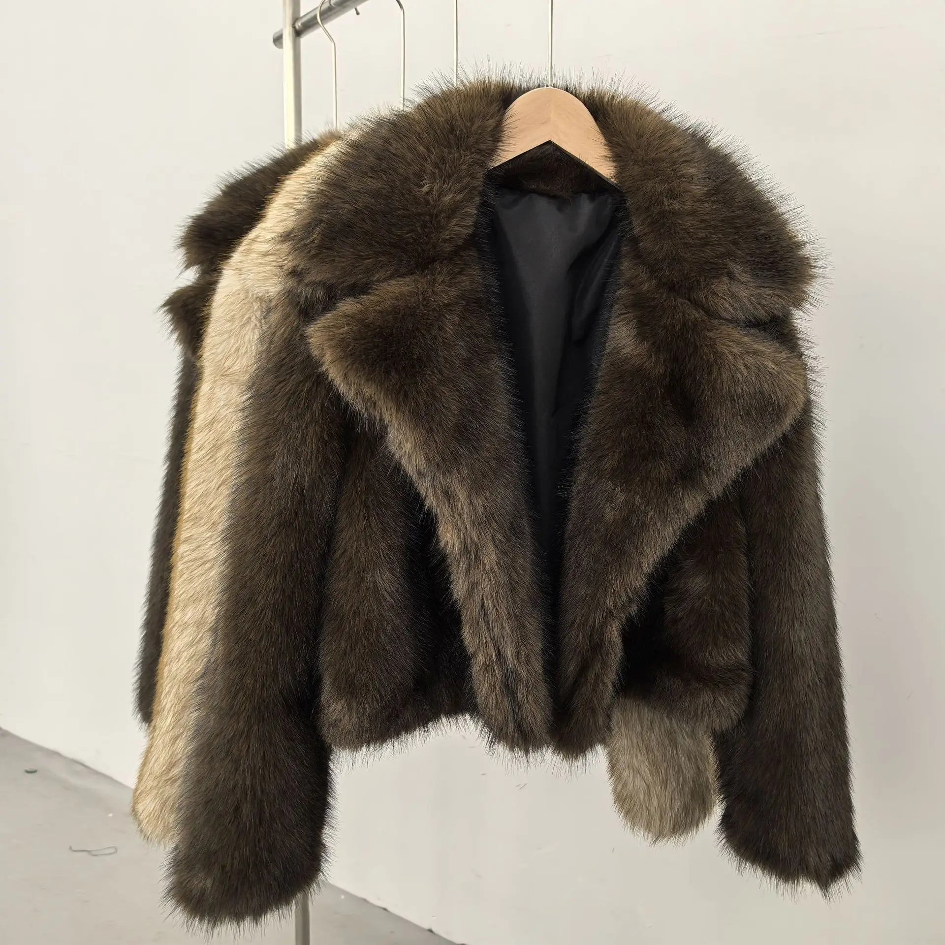 

Winter Women Fake Fox Fur Coat Fashion Lapel Thick Plush Jacket American High Street Luxury Warm Thicken Loose Overcoat