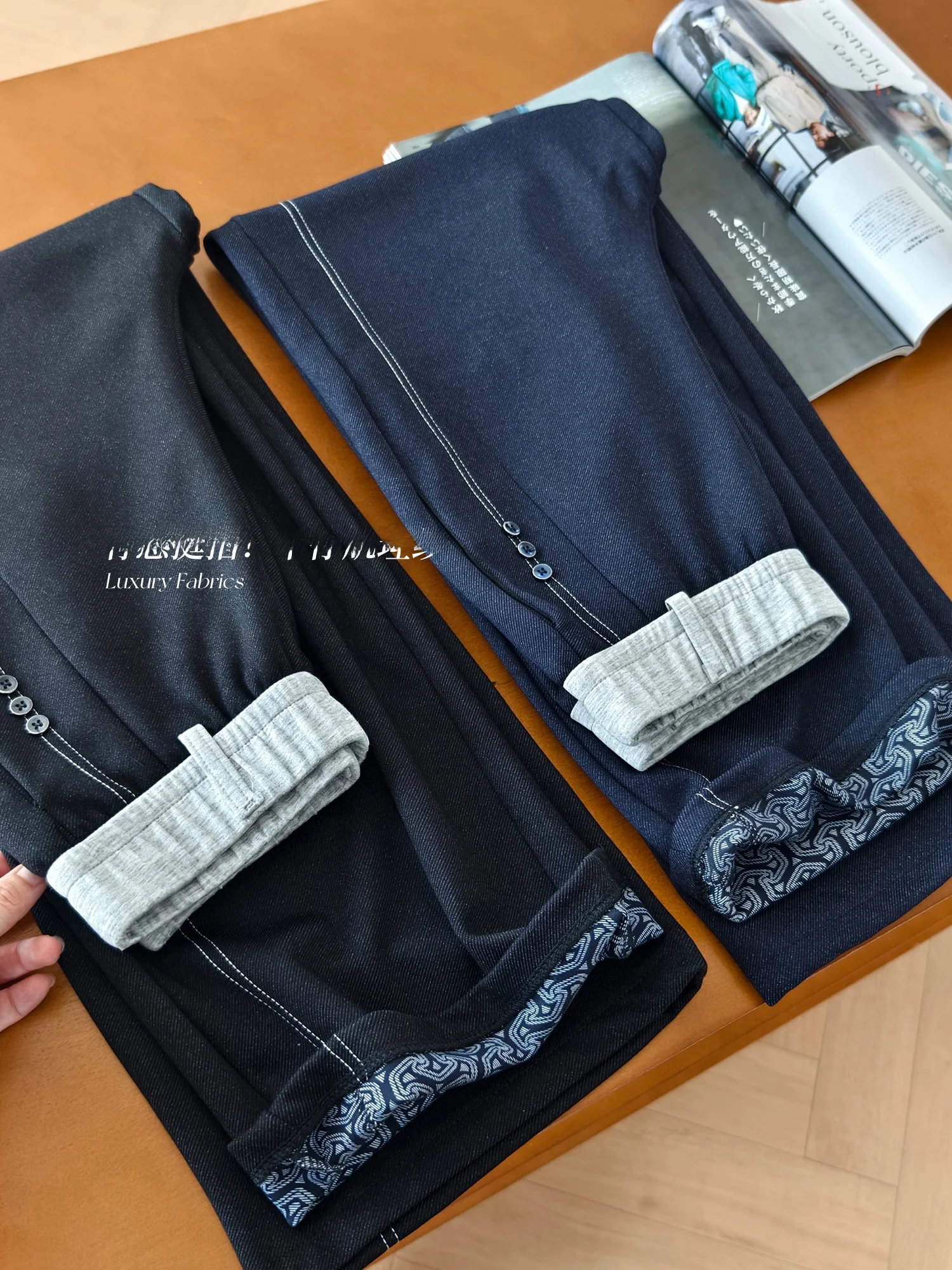 Soft Elastic Straight Leg Jeans Textured Fabric Slim Fit Natural Waist Decorative Three Buttons Color Block Ladies Casual Pants
