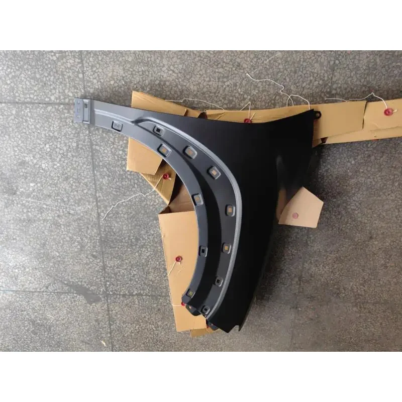 

Замена переднего крыла для моделей 2023 года - левая/правая, неоригинальные кузовные детали с грунтовкой