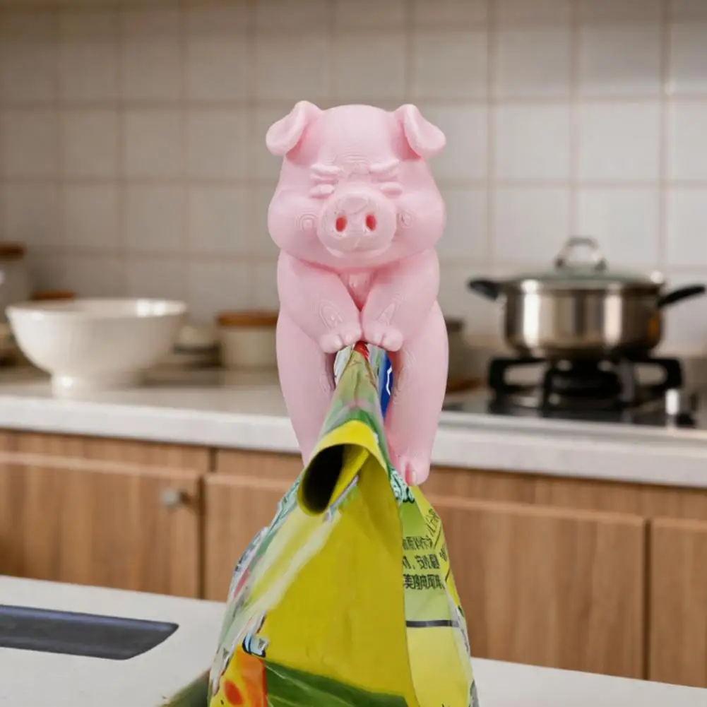Cute Kitchen Gadgets 5 Pcs Farm Bag Clips 3d Printed Cow Pig Food Sealer Clothespins Reusable Kitchen Storage Holders for Snacks