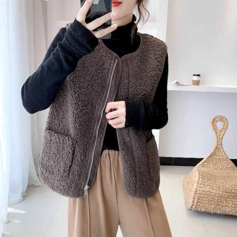 

Fleece Waistcoats for Women Plush Vests V-neck Casual Sleeveless Cardigans Oversized Winter Lambhair Jackets Loose Women Tops