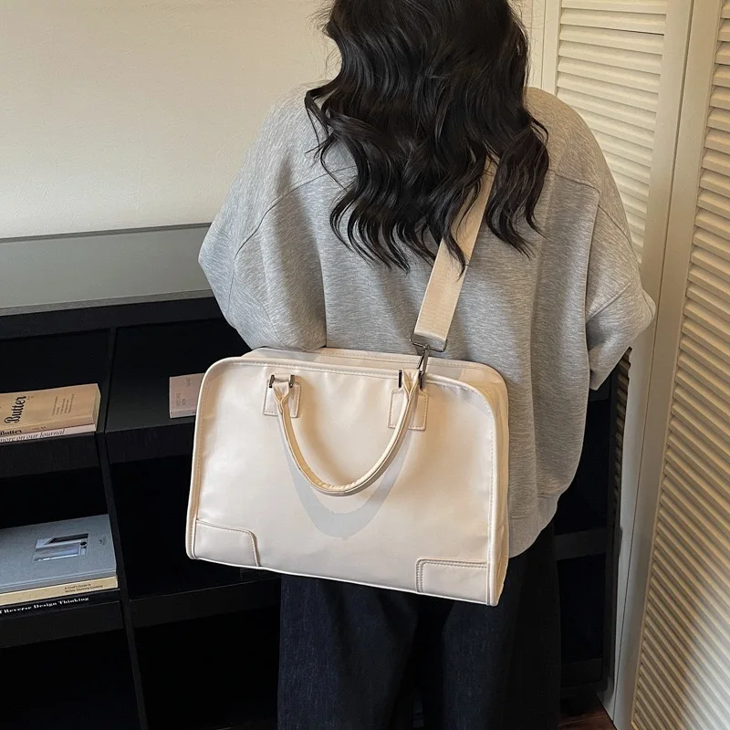 sac-de-voyage-grande-capacite-pour-femme-sac-de-rangement-a-main-sac-de-sport-sac-de-voyage-a-poignee-souple-style-coreen-en-pu