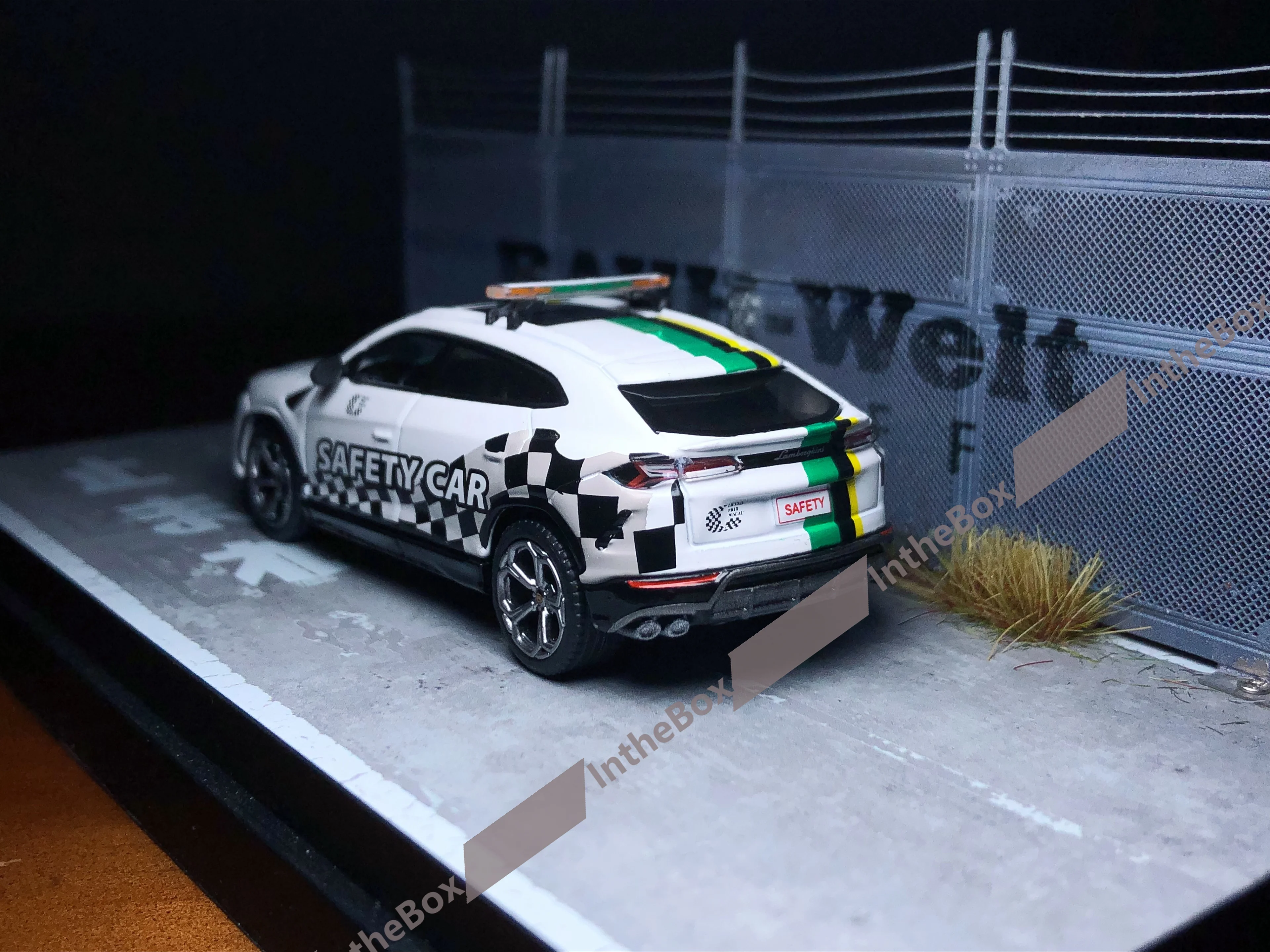 MAR 2024 Mini GT 1/64 #591 Urus 2022 Macau GP Official Safety Car Diecast Model Car Collection Limited Edition Hobby Toys