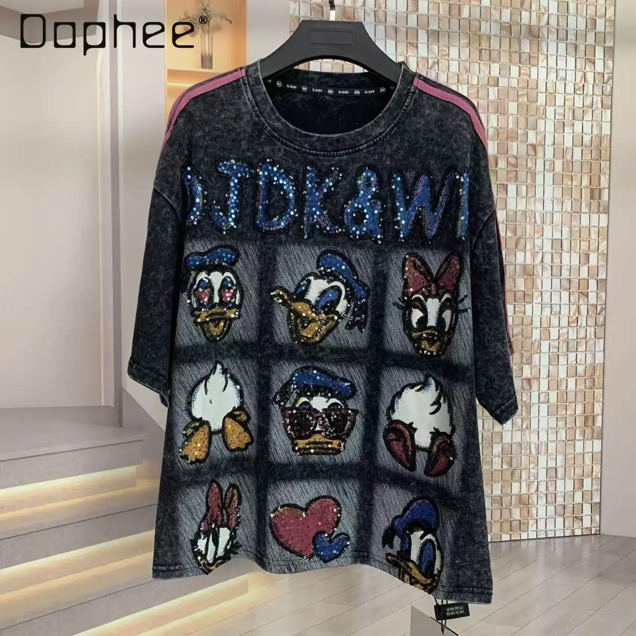 

Short-sleeved T-shirt Top Women's Spring and Summer New Heavy Industry Cartoon Printing Sequin Round Neck Short Tee Loose Tshirt