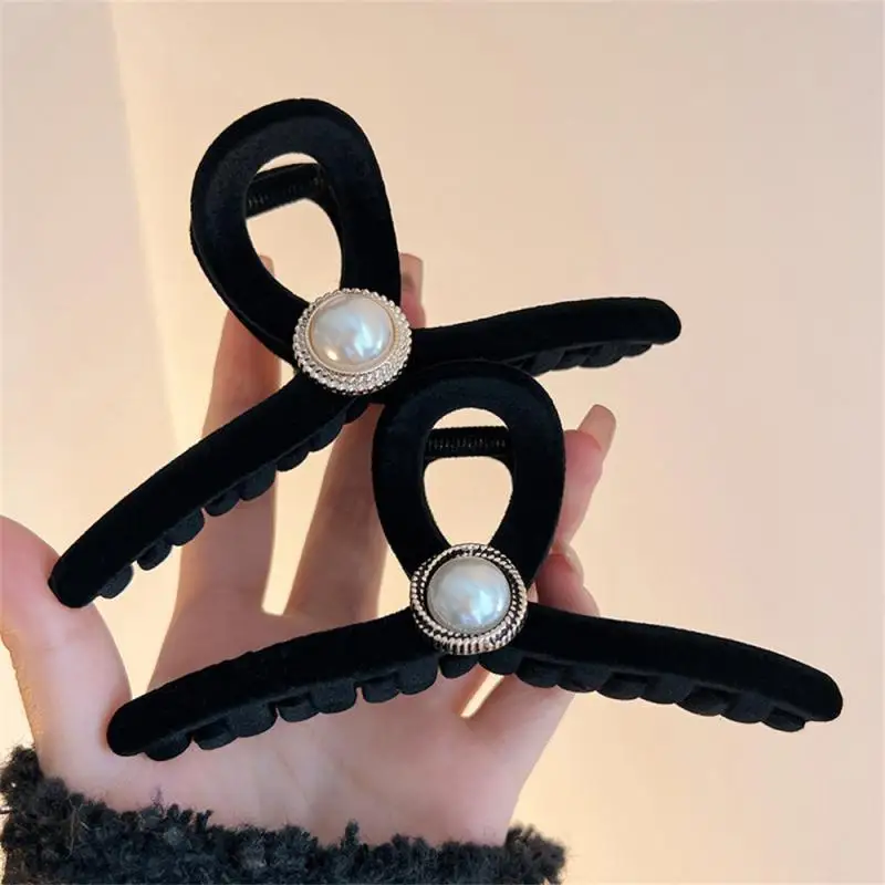 

Shark Clip Bobby Pin Flocking Hairpin Fashion Elegant Camellia Hair Clip Flocking Pearl Clip Girl Hair Clip Hair Accessories