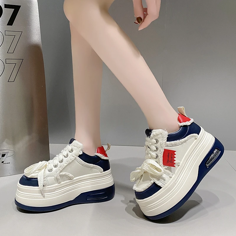

Fashion Chunky Sneakers Women Autumn Lace Up Platform Sports Shoes 8CM Thick Bottom High Heels Female Leather Sneakers Woman