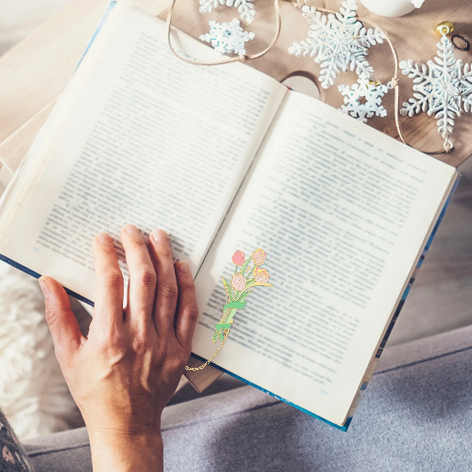 Flower Shape Metal Bookmark Bulk Pack Delicate Hollow Out Design Portable Lightweight Page Marker for Women Readers