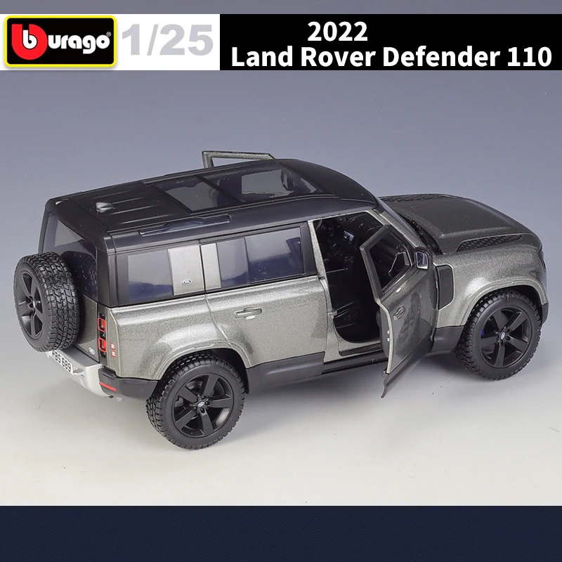 Bburago 1:25 2022 Land Rover Defender 110 SUV Alloy Car Diecasts & Toy Vehicles Car Model Miniature Scale Model Car For Children