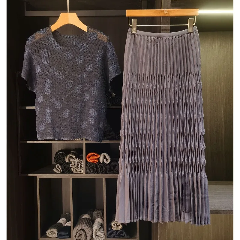 

Miyake Pleated Skirt Set Plisse Women 2026 Summer New Heavy Pleats Top and Pleated Skirt Fold 2-Piece Set Slimming Age-Reducing