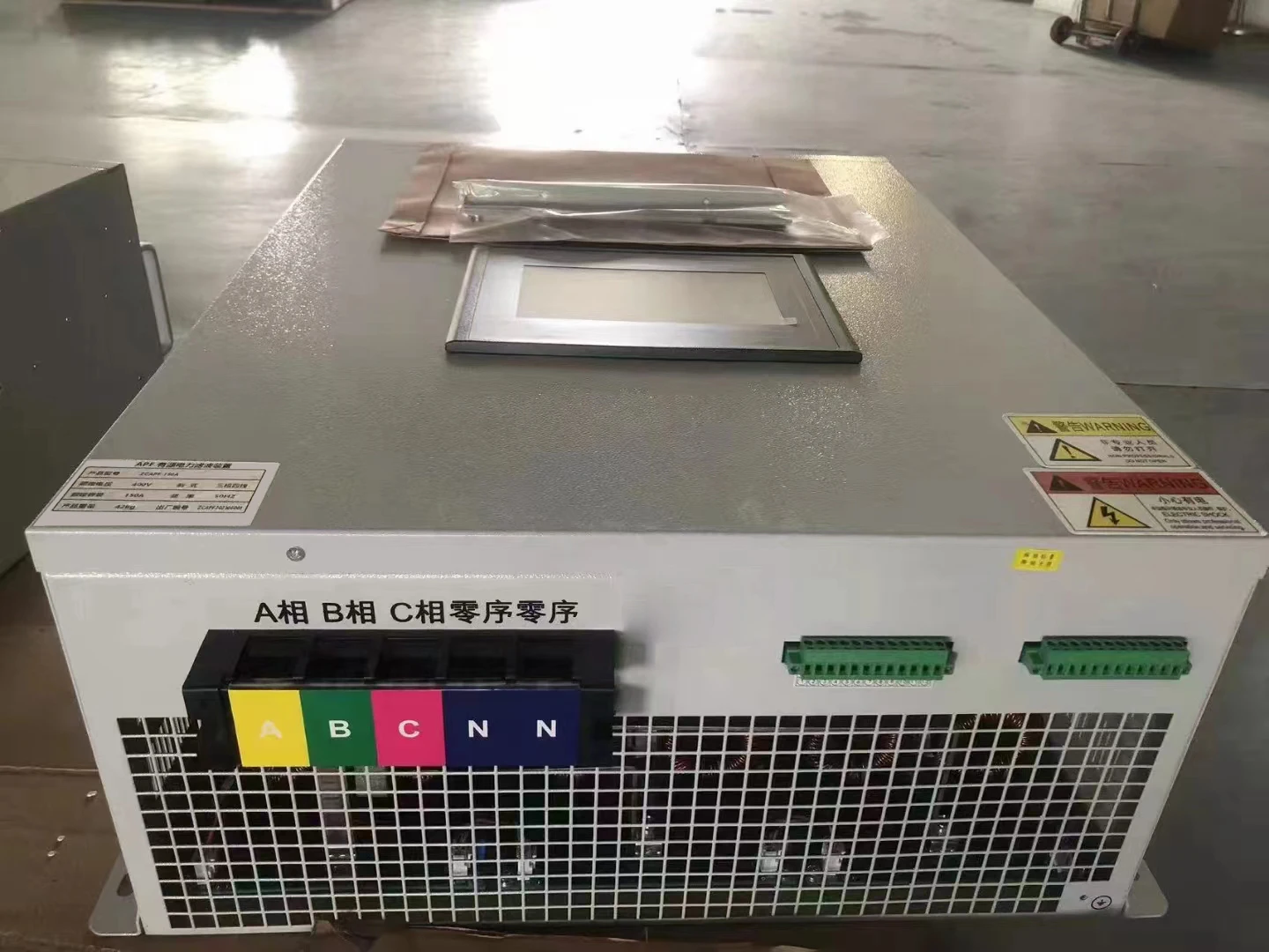 Filtre harmonique actif pour la distribution d'énergie, équipement de qualité électrique en alliage d'aluminium Durable en tailles