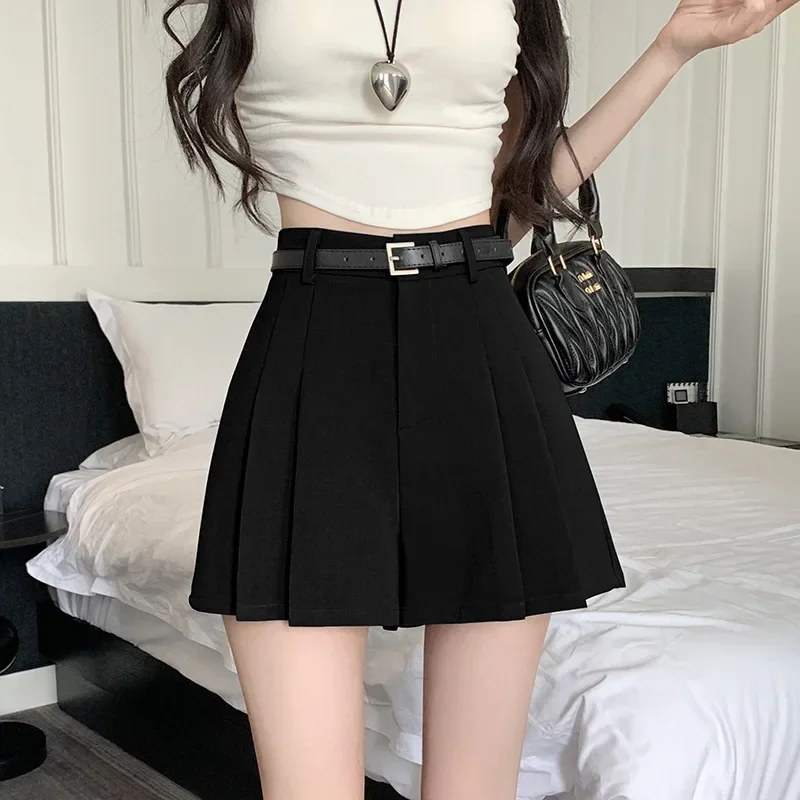 New Spring 2024 Women's High-waisted Bell Bottom Casual Draped Loose-fit Shorts Fashionable Trendy Female Suit Shorts