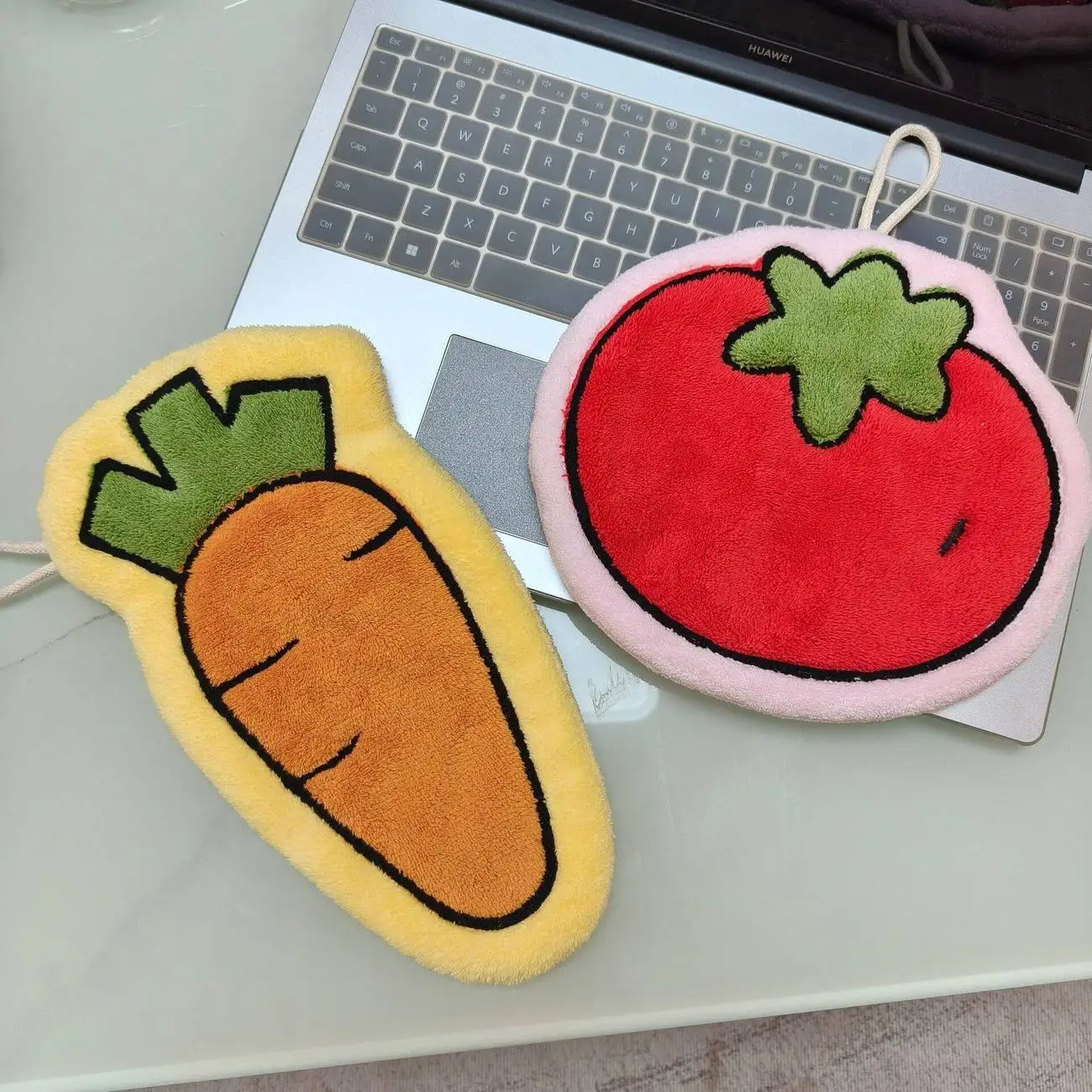 Vegetables Coral Fleece Hand Towels Carrot Tomato Pattern, Quick-Dry Absorbent Hanging Towels for Kitchen Bathroom Cleaning Rag