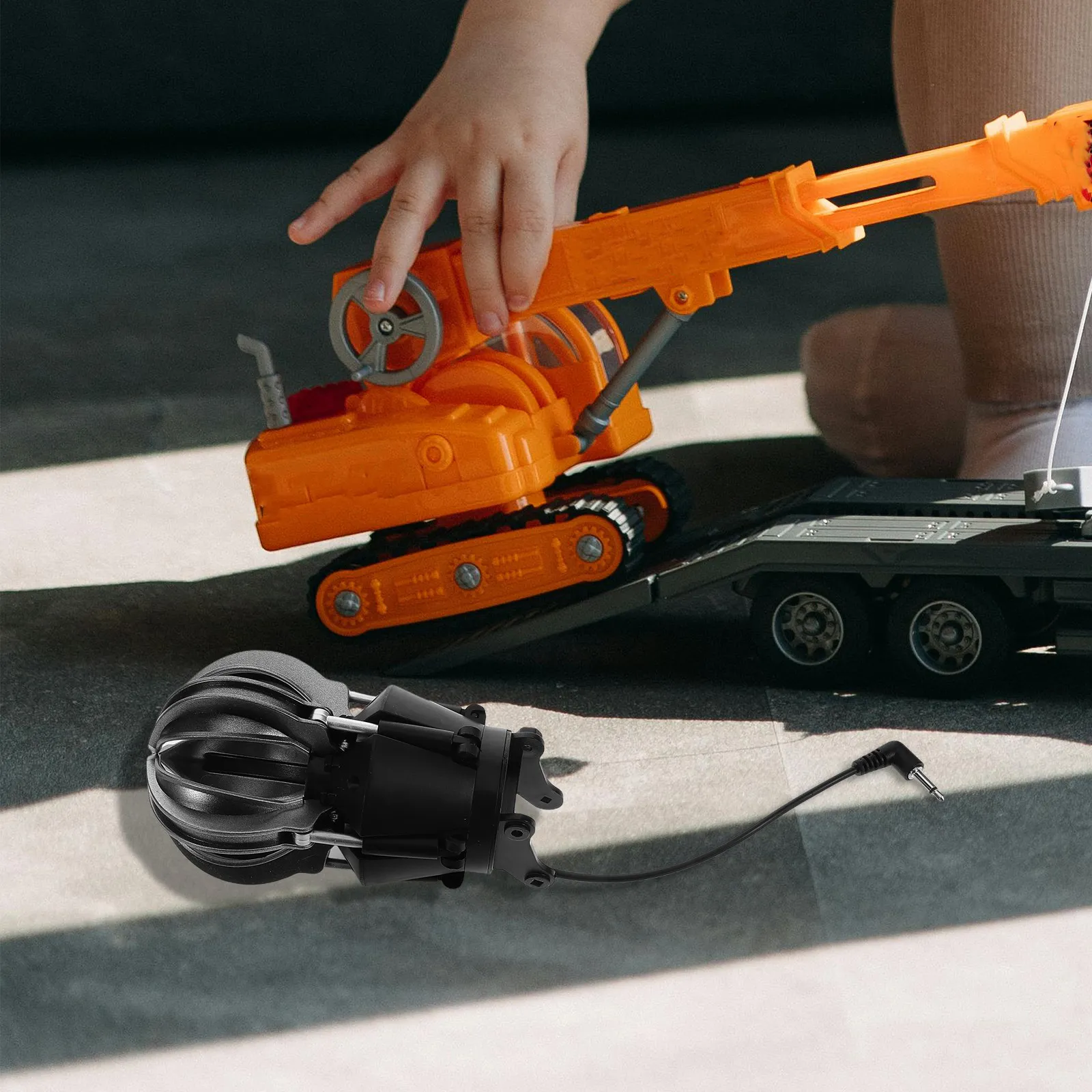 Plastic Excavator Gripper Attachment Electric Part Powerful Grip for Digging Construction Mining Land Reclamation Rc Vehicles