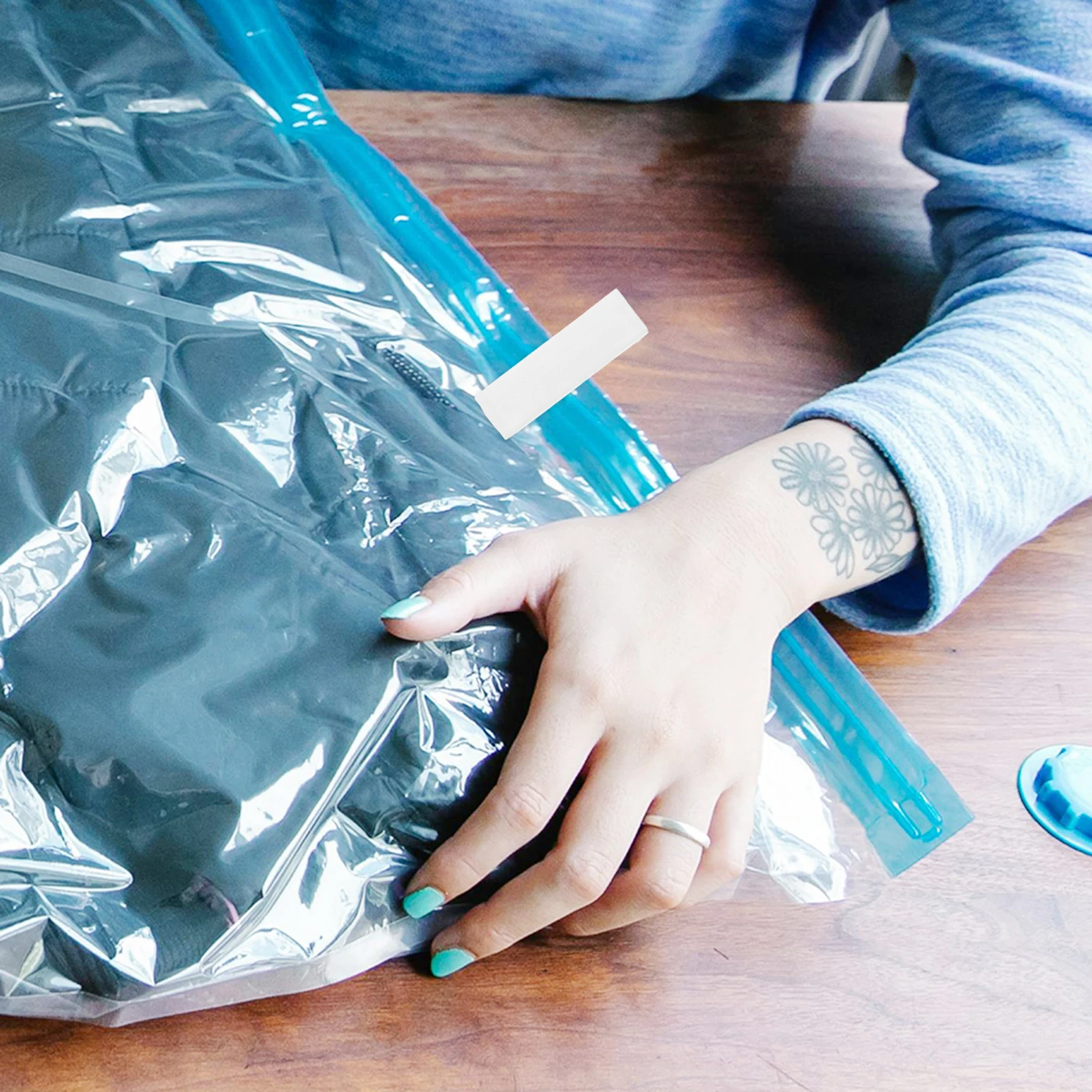 

10Pcs Vacuum Compression Bag Clips Plastic Sealing Clips for Clothes Bedding Food Storage Kitchen Bag Sealers Snack Sealing Clip