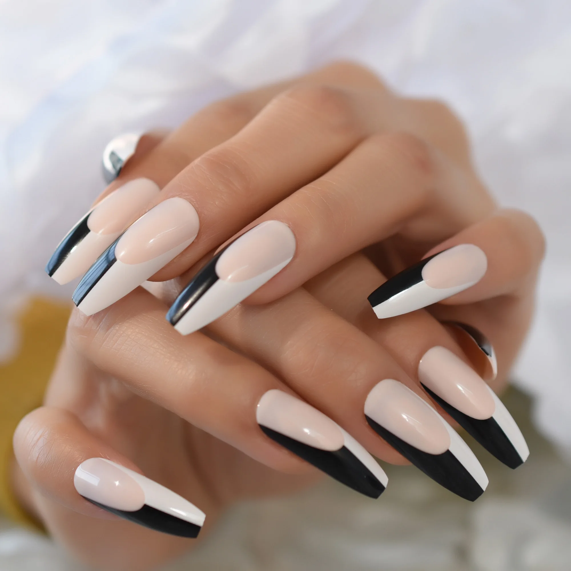 Long Coffin Fake Nail Set Nude Three-color Stitching Faux Ongles For Makeup With Manicure Glue Stickers