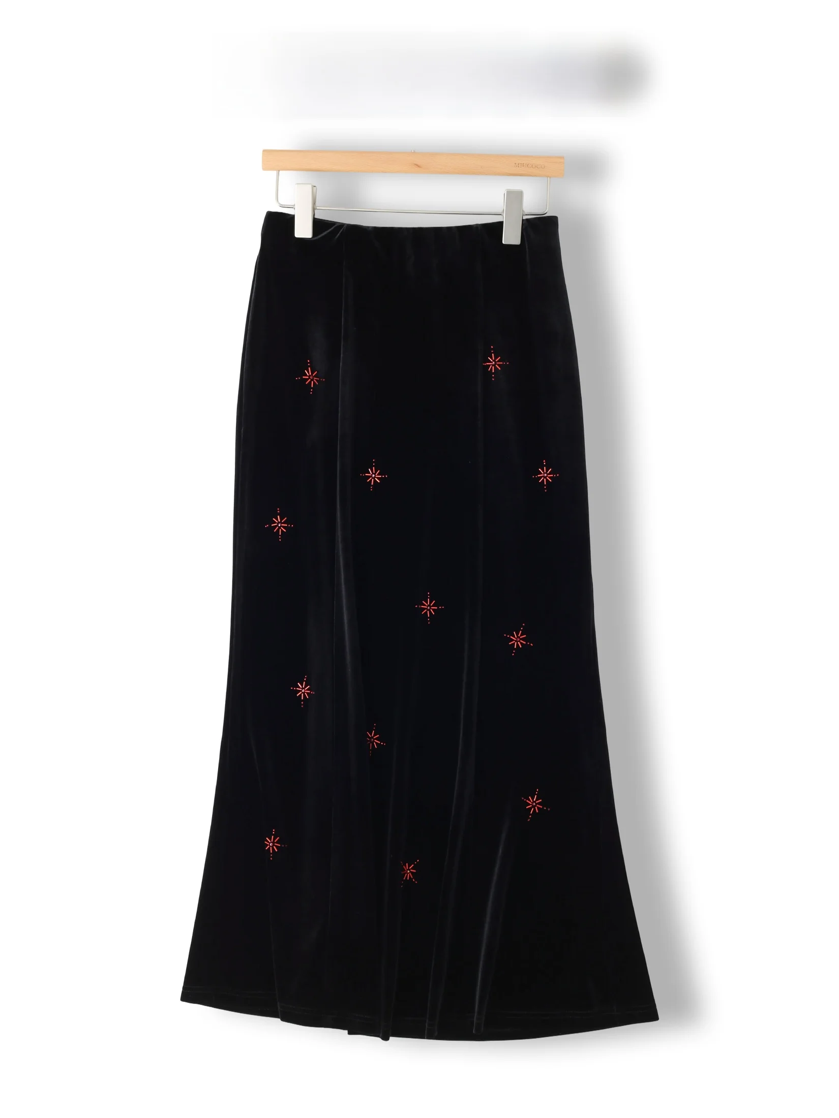 

Elegant Black Velvet Beaded Half Skirt Women's A-Line Midi Skirt Style Draped Feminine Spring 2026 China Made