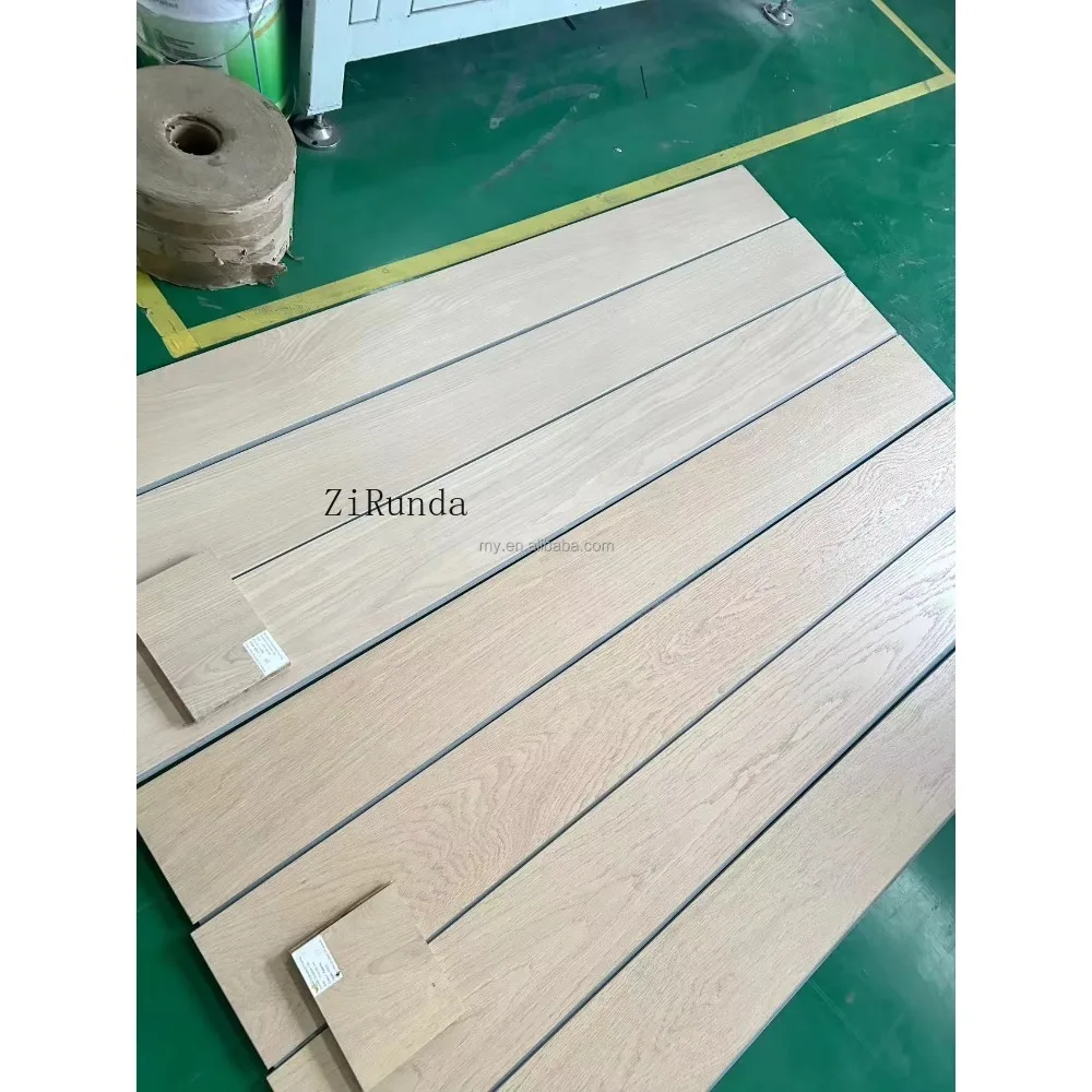 نسخة مخصصة من أرضية خشبية من الفينيل، أرضية مركبة WSPC متشابكة داخلية مقاومة للماء وصديقة للبيئة