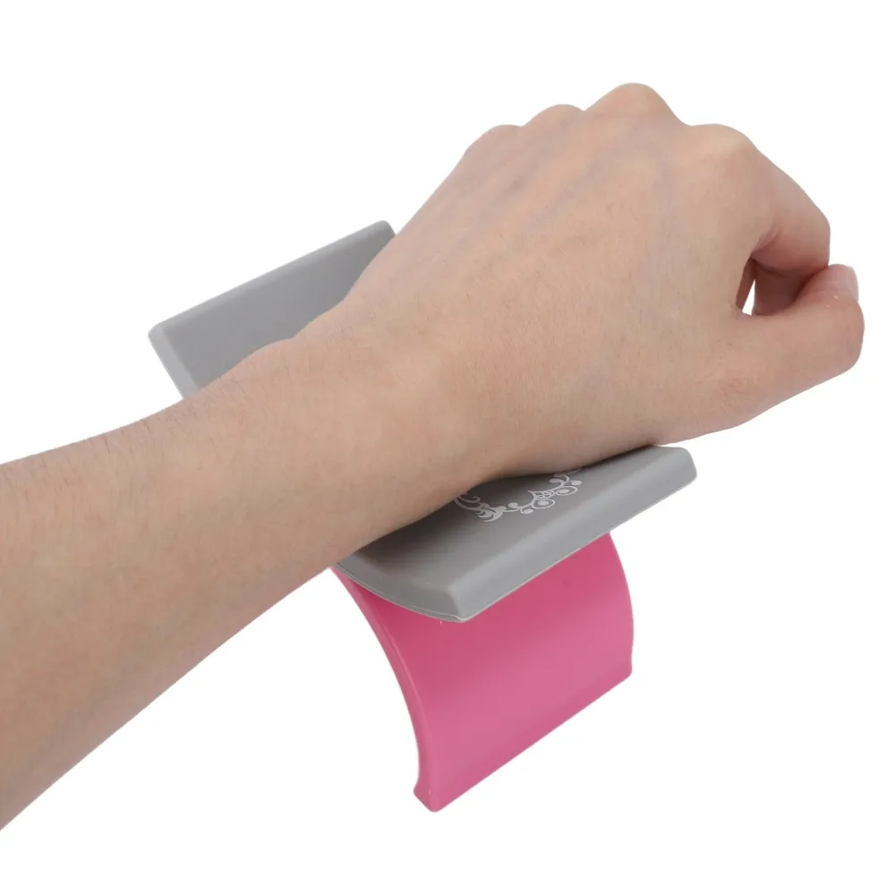 Soft Silicone Manicure Hand Rest Pink or Black Portable Nail Hand Rest Holder Detachable Nail Art Rest Nail Art Accessories