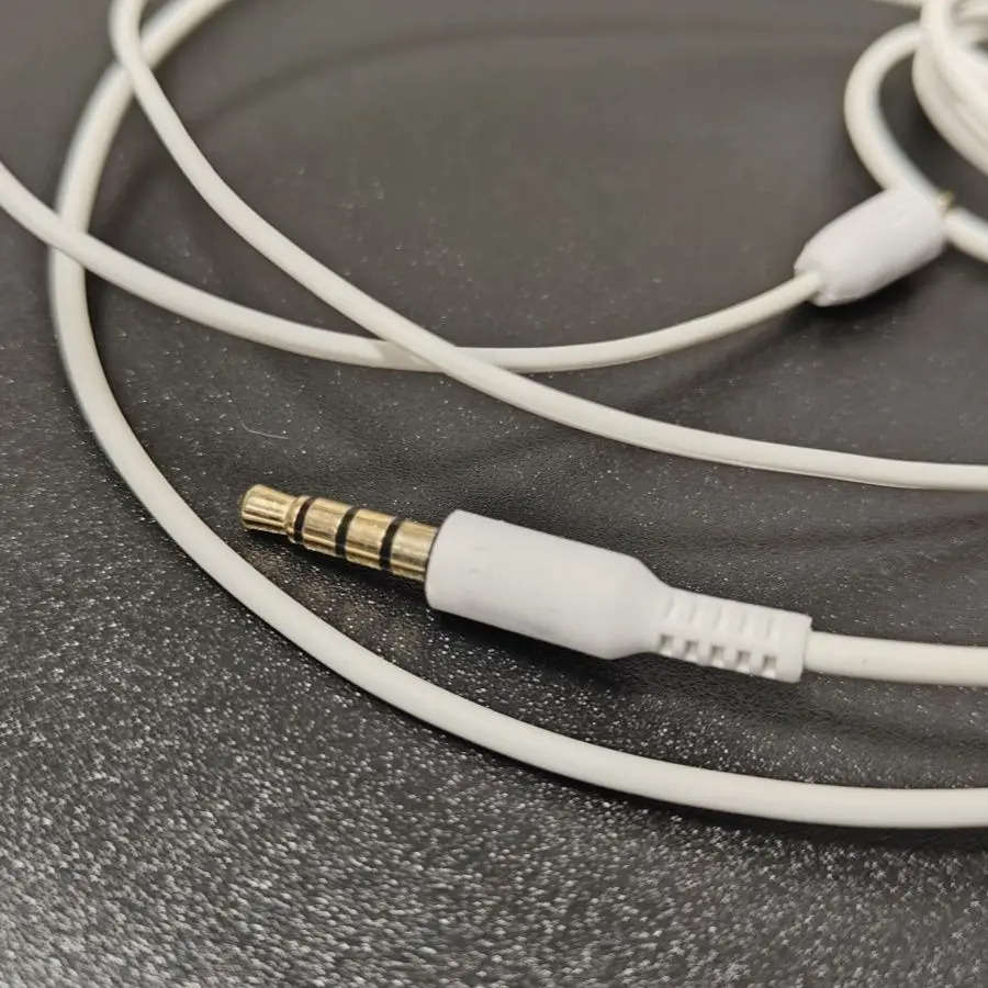 Updated Earphone Audio Cable Modified 3.5mm To MMCX Port With Remote mic Headphone Line