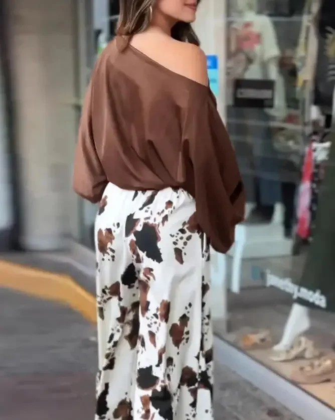2 Piece Set of Women's Slanted Neck Bat Sleeve Loose Top and Printed Elastic Wide Leg Pants - Without Waistband