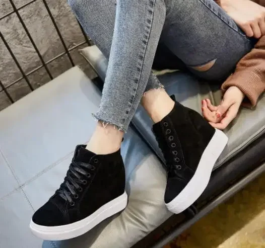 

Осенние кроссовки на платформе из натуральной кожи 8 см, туфли на танкетке, женские туфли без шнуровки на очень высоком каблуке увеличенной высоты, кроссовки-слипоны