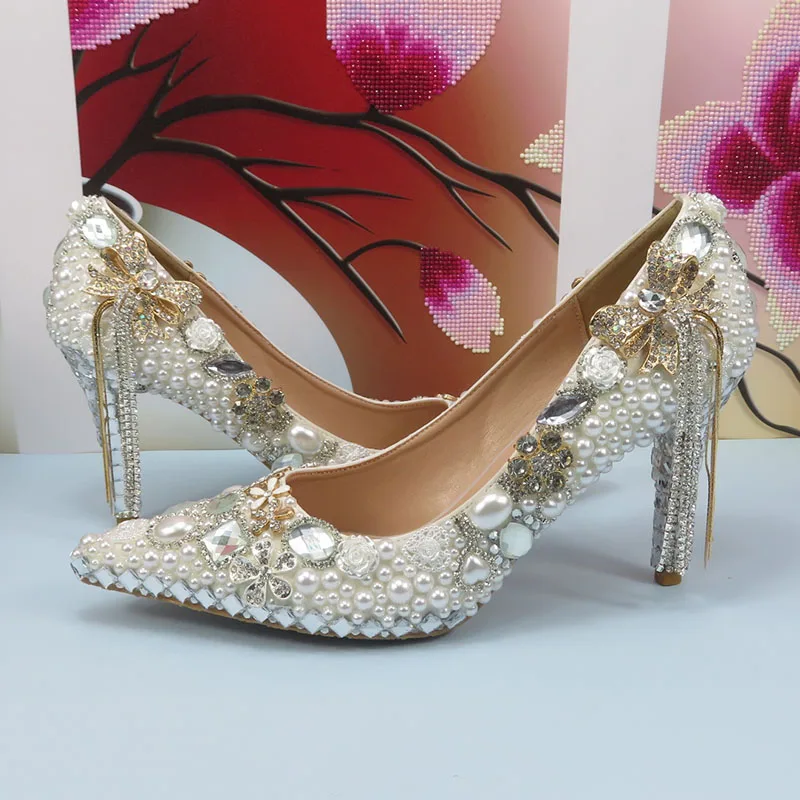 Nuevo estilo, zapatos de boda de cristal de lujo, moda para mujer, zapatos de vestir de fiesta de tacón fino para mujer, zapatos de tacón alto con punta estrecha, hechos a mano con perlas