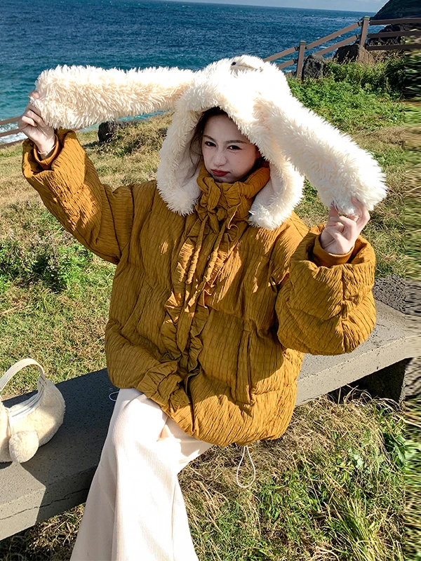 

Модное теплое пальто с кроличьими ушками, женское зимнее, новинка 2025 года, стройнящее, антивозрастное, из искусственного меха, для повседневной носки...