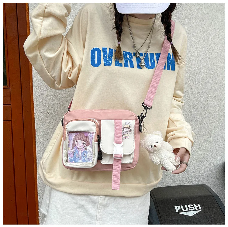 Kleine Umhängetaschen aus Canvas mit transparentem Kartenfach, Cartoon-Motiv, Messenger-Tasche für Teenager-Mädchen, Schul-, Alltags- und Reisetasche, lässige Mini-Schultertasche – Detail 10