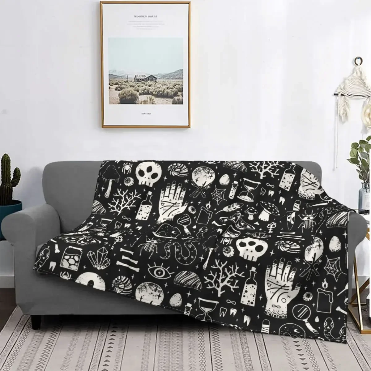 Curiosities Bone Black Skull Blankets Flannel Print Halloween Multi-function Ultra-Soft Throw Blanket for Bed Bedroom Quilt King