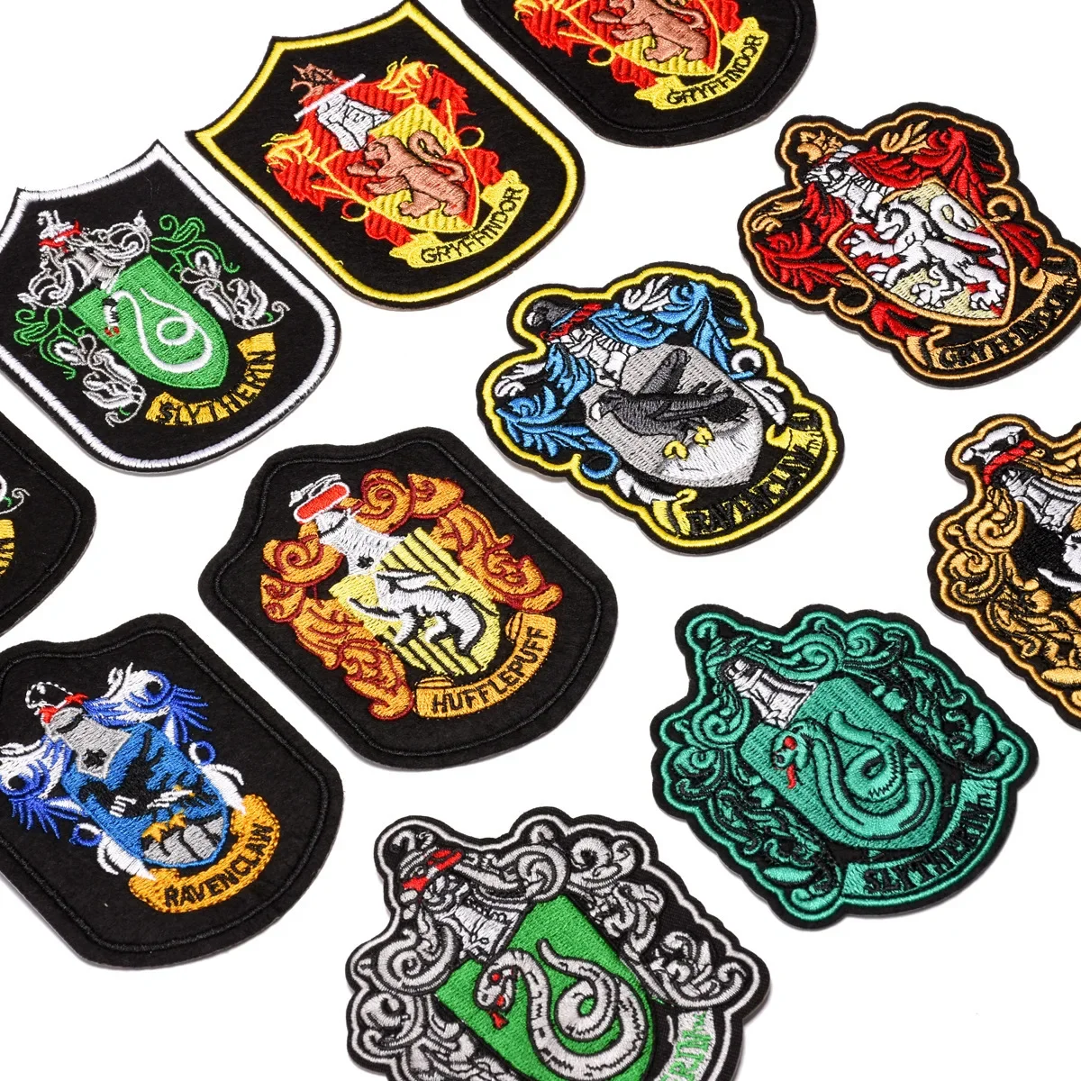 Harries Cloth Stickers Gryffindor Badge Toy Figures DIY Slytherin Ravenclaw Hogwarts Armband Potters Embroidery Cloth Stickers