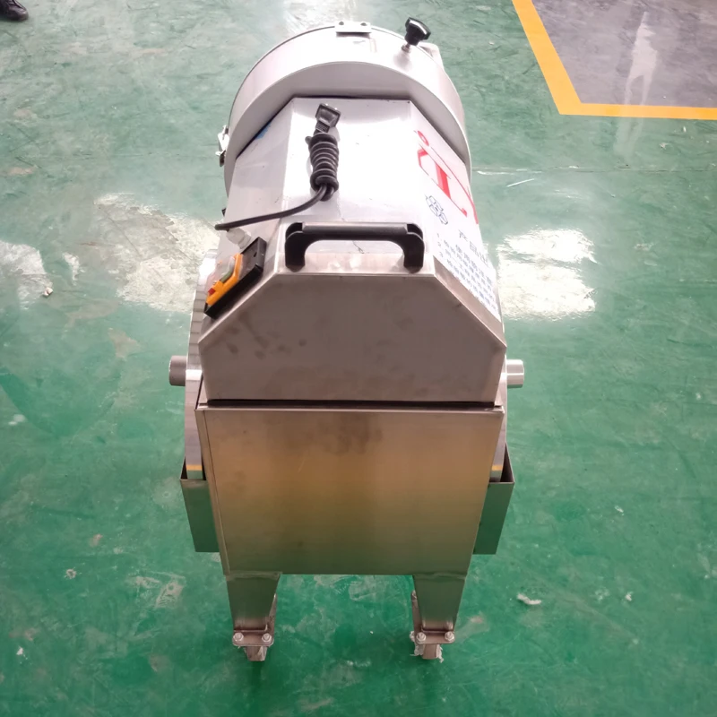 Cortador de vegetais com grande correia transportadora de alimentos, banana, mandioca, máquina de corte de chips, cebola, batata, trituração, corte em cubos